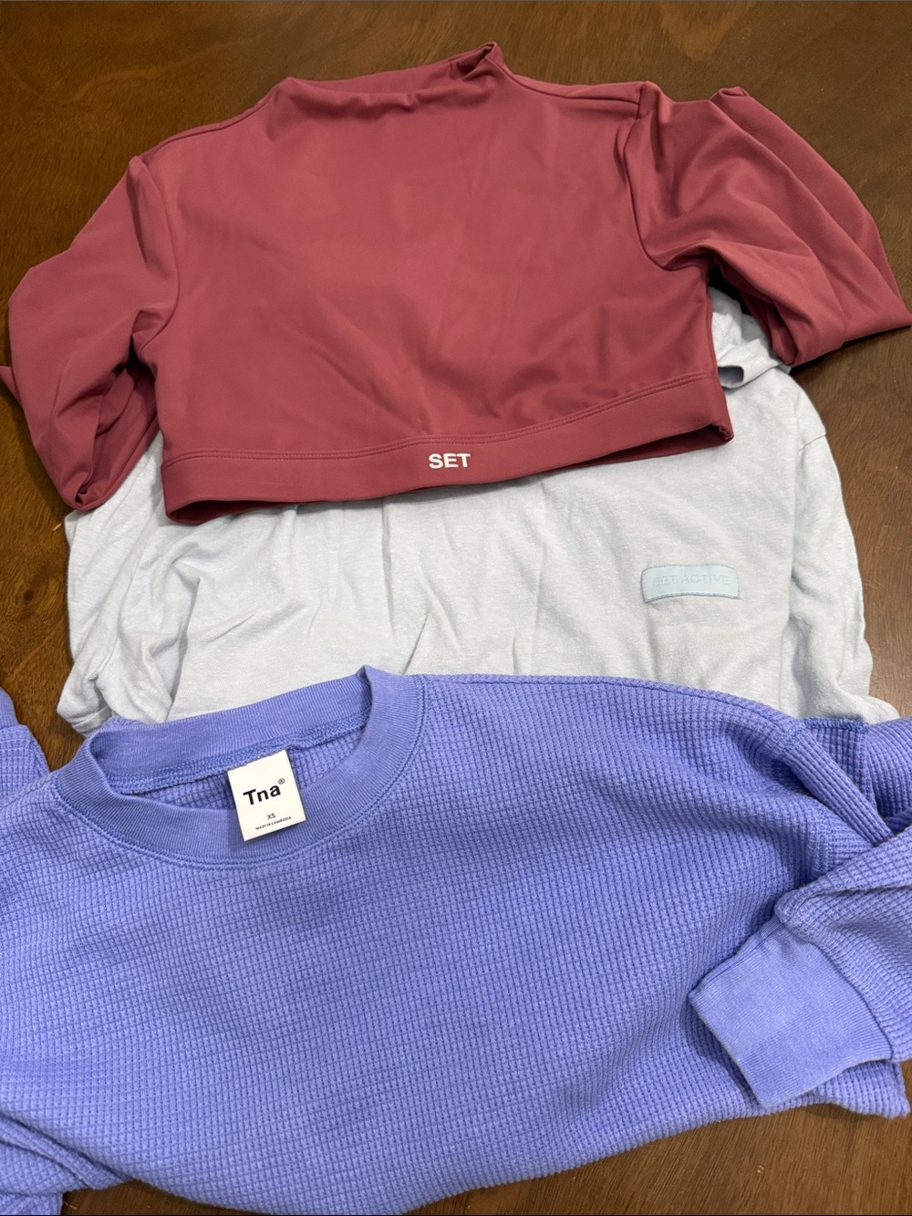 Crop activewear tops